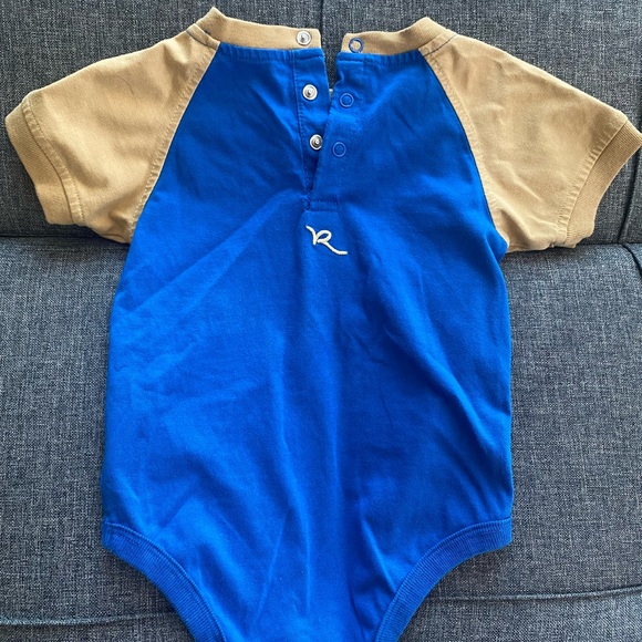 Baby outfits - Picture 2 of 9